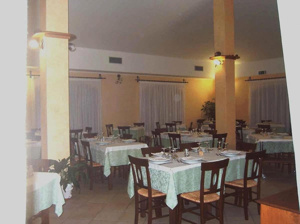 Hotel Perda Rubia Сан-Джованни-Суерджу Экстерьер фото
