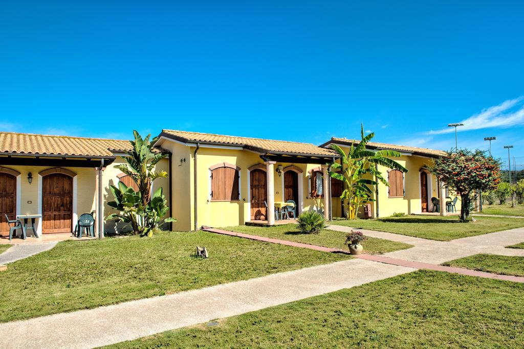 Hotel Perda Rubia Сан-Джованни-Суерджу Экстерьер фото